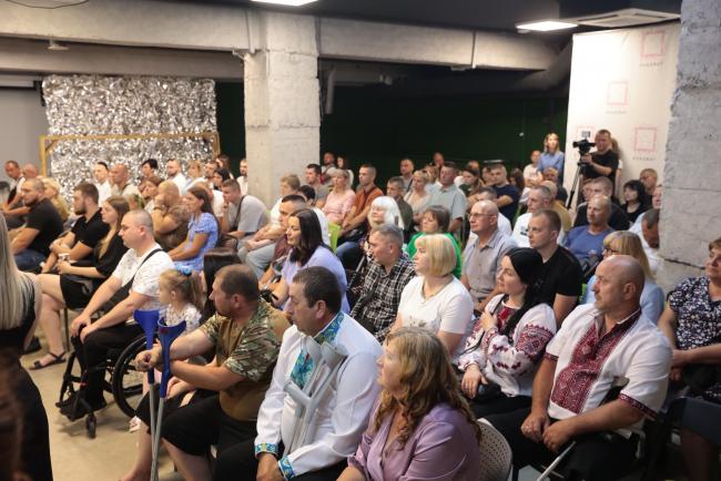 Новини Вінниці - фото з У Вінниці вручили житлові сертифікати 60 родинам військових і загиблих Героїв