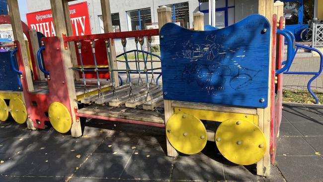 Новини Вінниці - фото з Де мають гратися наші діти, якщо дитячі майданчики занедбані? Відповідь міськради