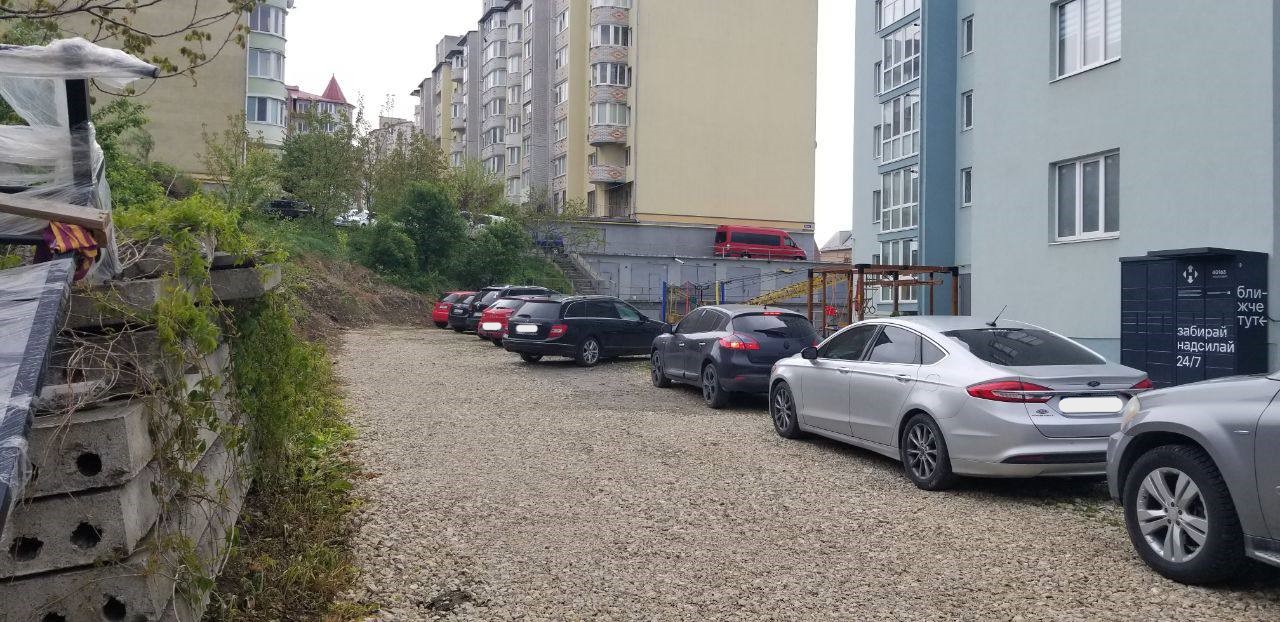 Новини Тернополя - фото з Будинок без землі: хто і чому не дає ОСББ оформити прибудинкову ділянку у Великій Березовиці