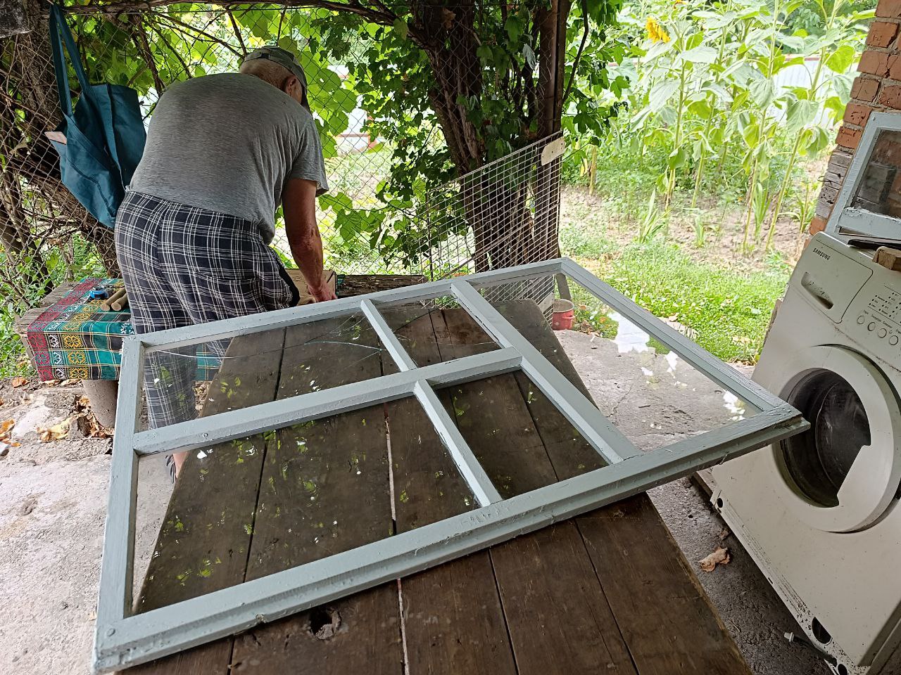 Новини Вінниці - фото з «Вони все побили, цей «руський мір»: як Писарівка пережила атаку дронів?