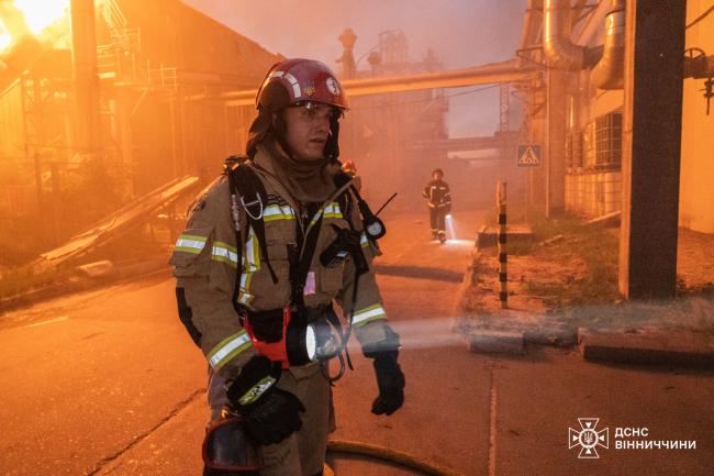 Новини Вінниці - фото з Польща відповіла росії на атаку по заводу Barlinek у Вінниці