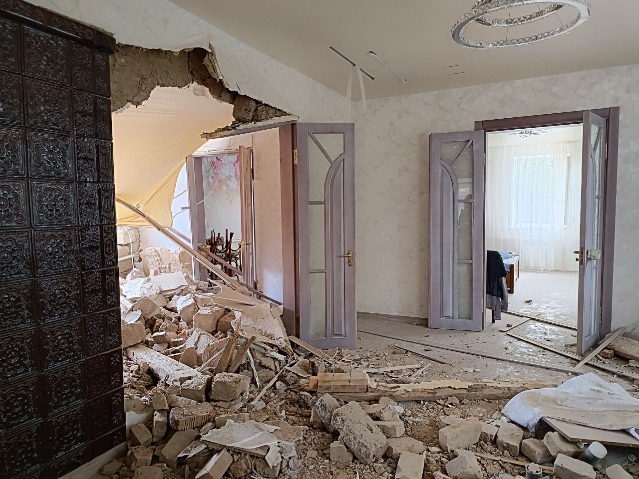 Новини Вінниці - фото з «Вони все побили, цей «руський мір»: як Писарівка пережила атаку дронів?