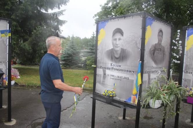 Новини Козятина - фото з Громада вшановує пам'ять Героя Романа Козака у другу річницю загибелі