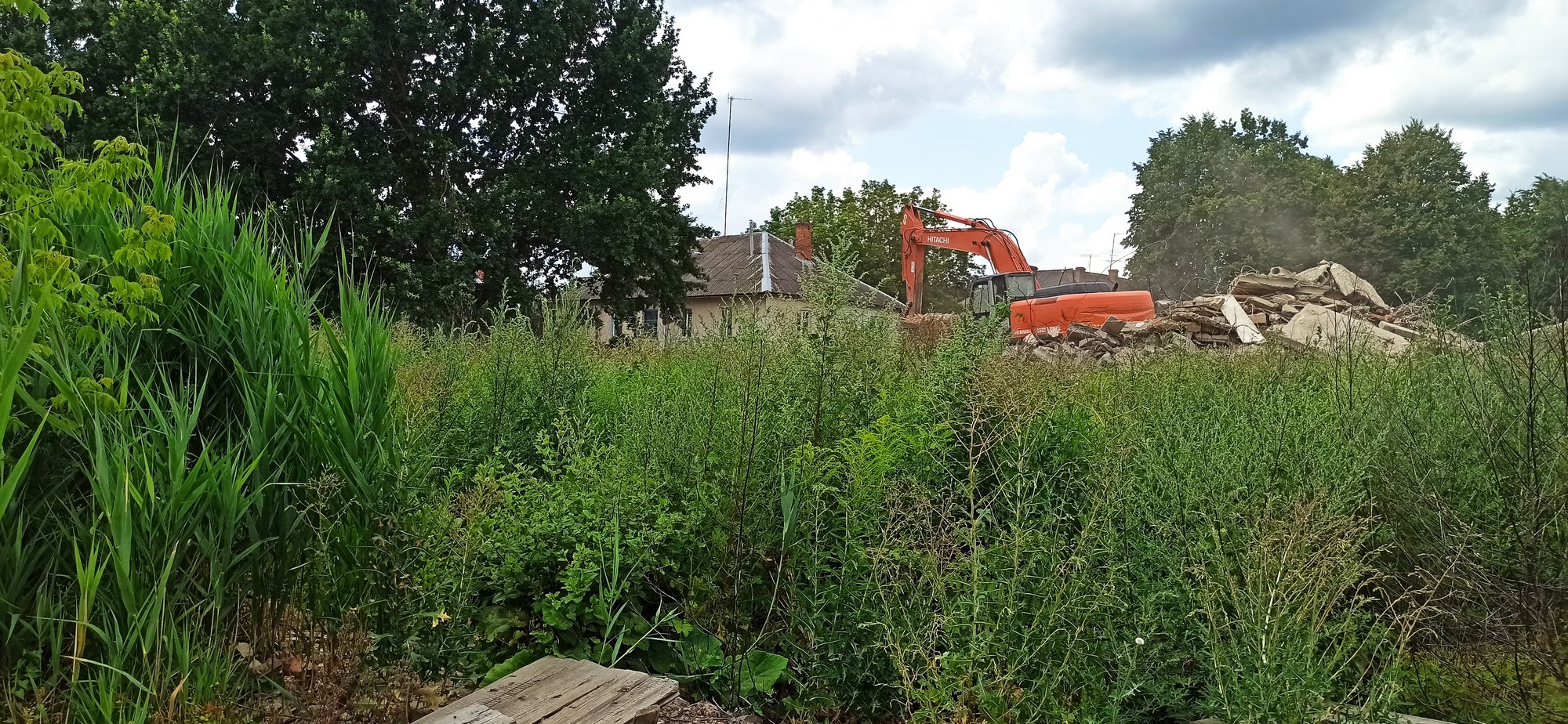 Новини Житомира - фото з З історії у забуття: у Житомирі остаточно знесли кінотеатр «Першотравневий»