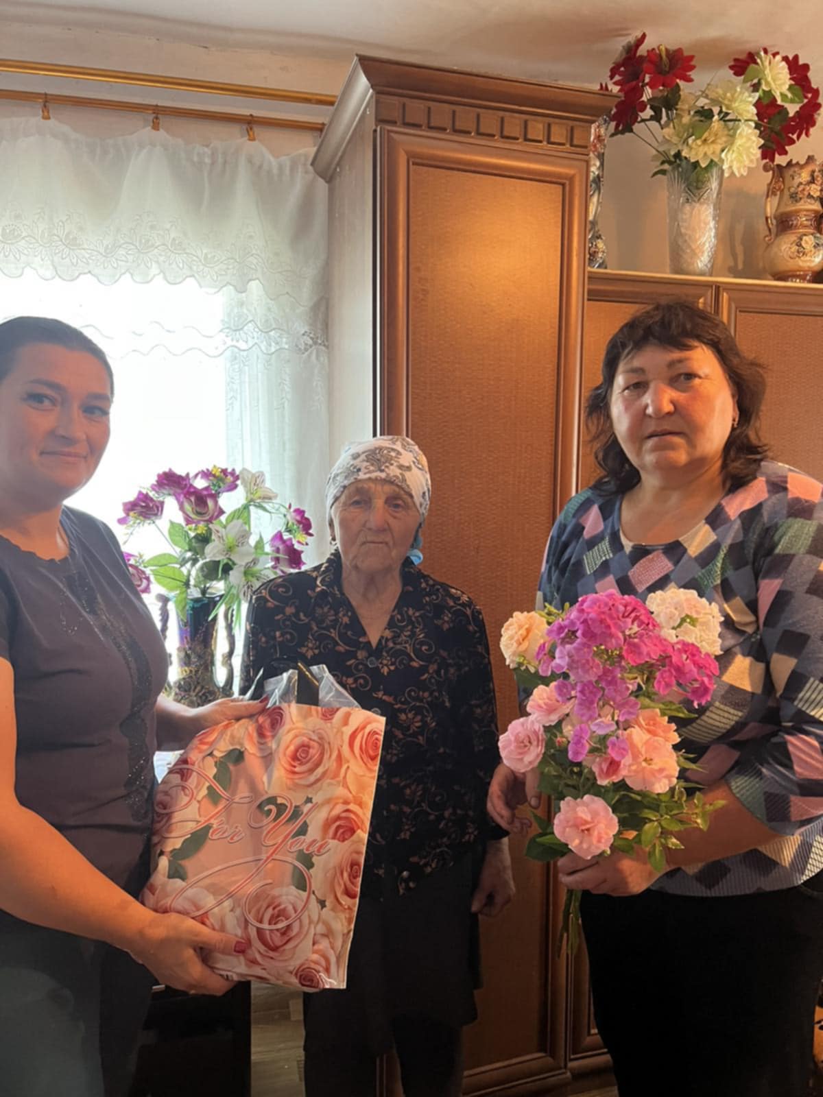 Новини Козятина - фото з З піснею в темну, суперконцертом, диво кашею — так в Сигналі відзначили День села