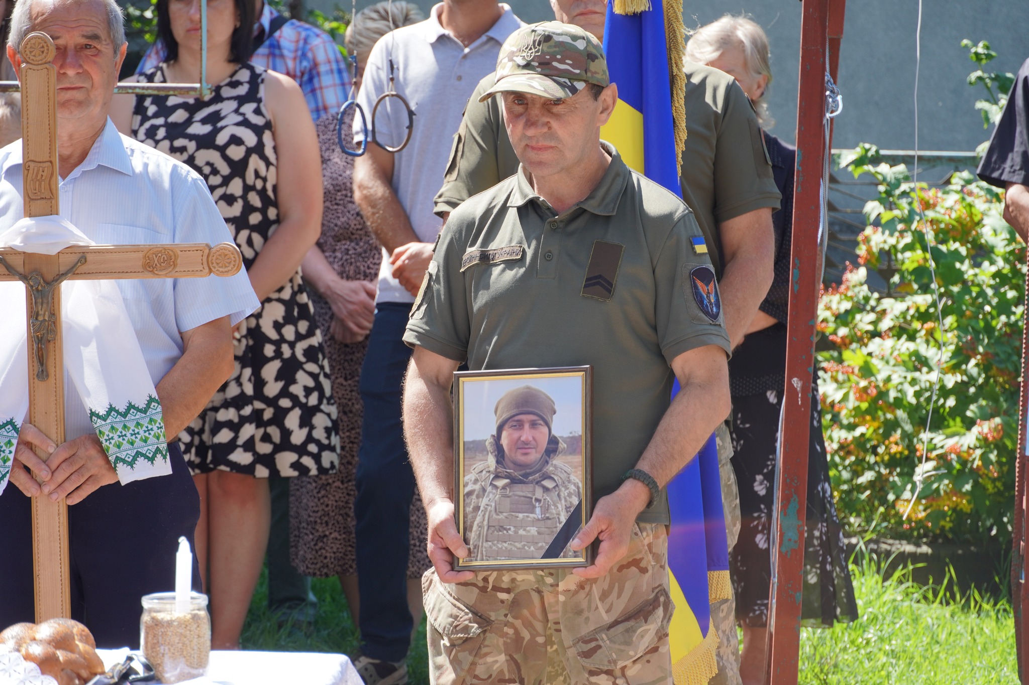 Новини Тернополя - фото з Байковецька громада попрощалась із полеглим воїном Олександром Яськом