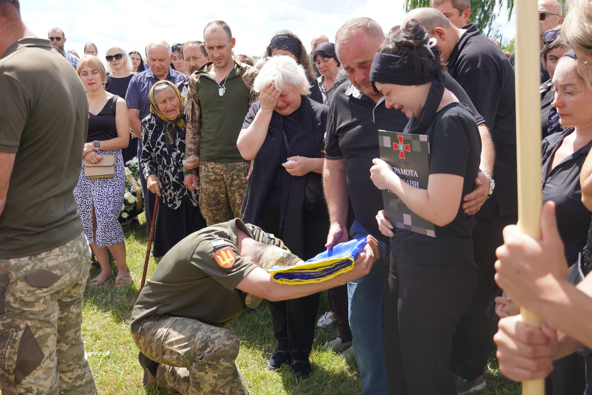 Новини Тернополя - фото з Байковецька громада попрощалась із полеглим воїном Олександром Яськом