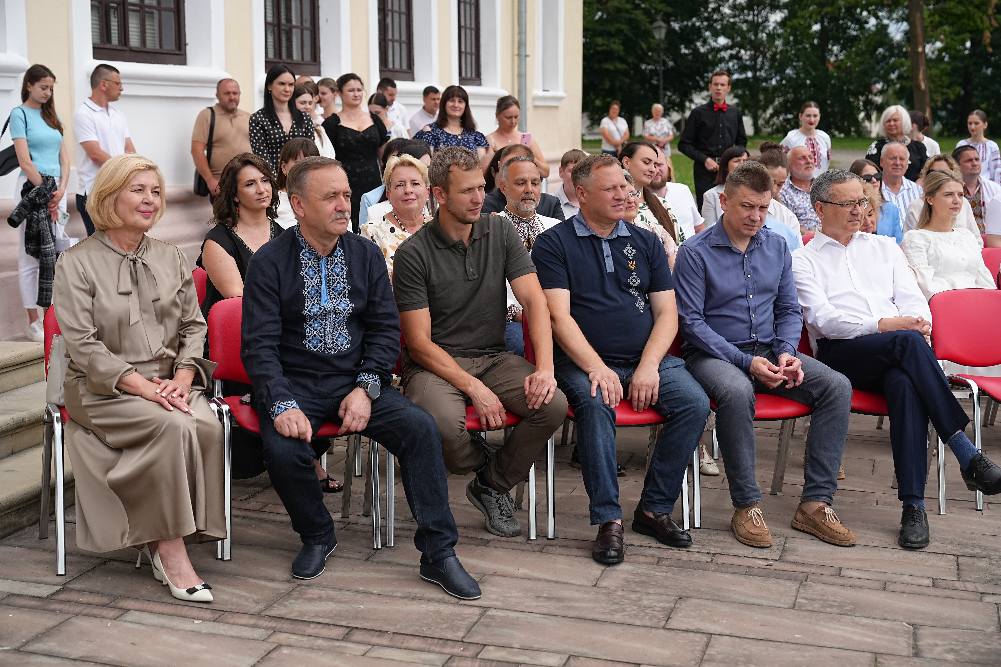 Новини Тернополя - фото з У Вишнівецькому палаці вітали я медичних працівників і працівниць Тернопільщини