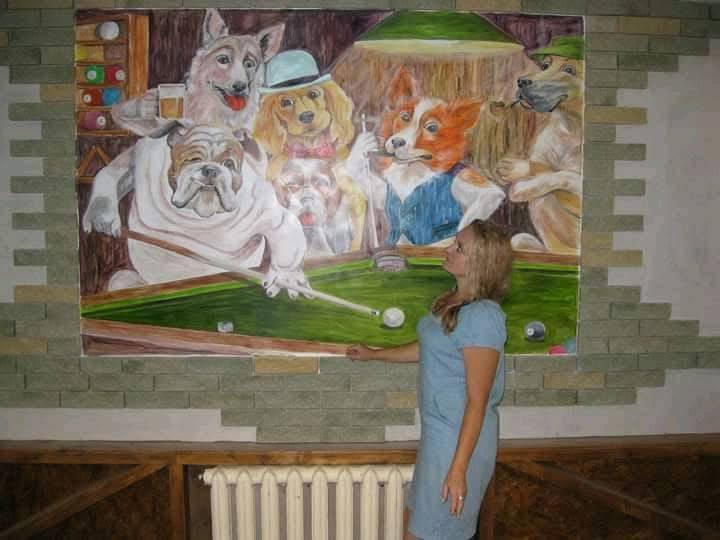 Новини Тернополя - фото з Гіпс, трохи натхнення та кольорів: Ірена Парніцька власноруч ліпить барельєфи на стінах