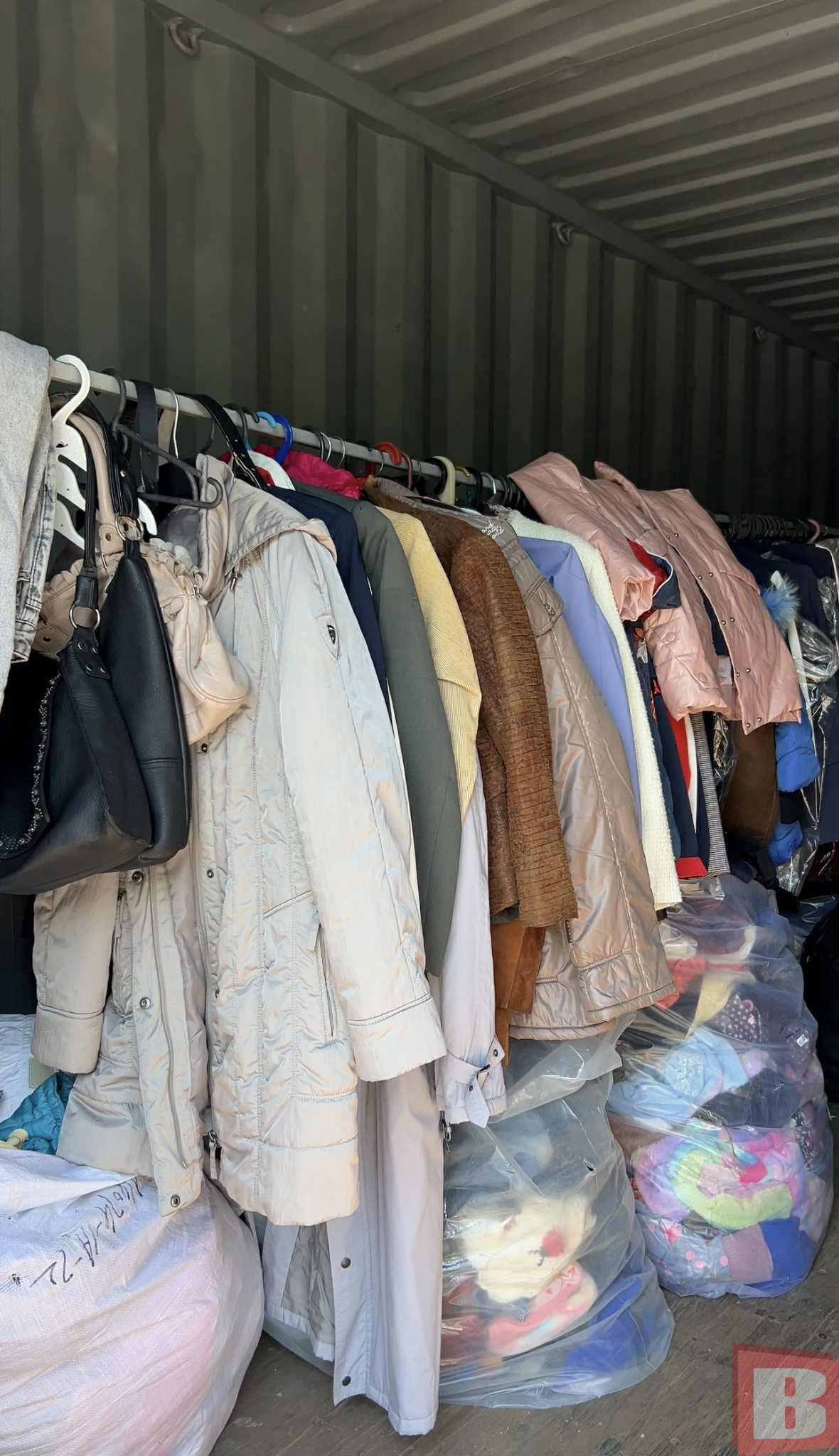 Новини Хмельницького - фото з Тонни склобою і макулатури: як хмельничани користуються центрами управління відходами (ІНФОГРАФІКА)