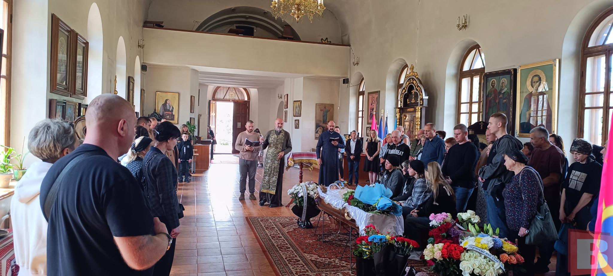 Новини Хмельницького - фото з У Хмельницькому попрощались з військовою Галиною Бучинською