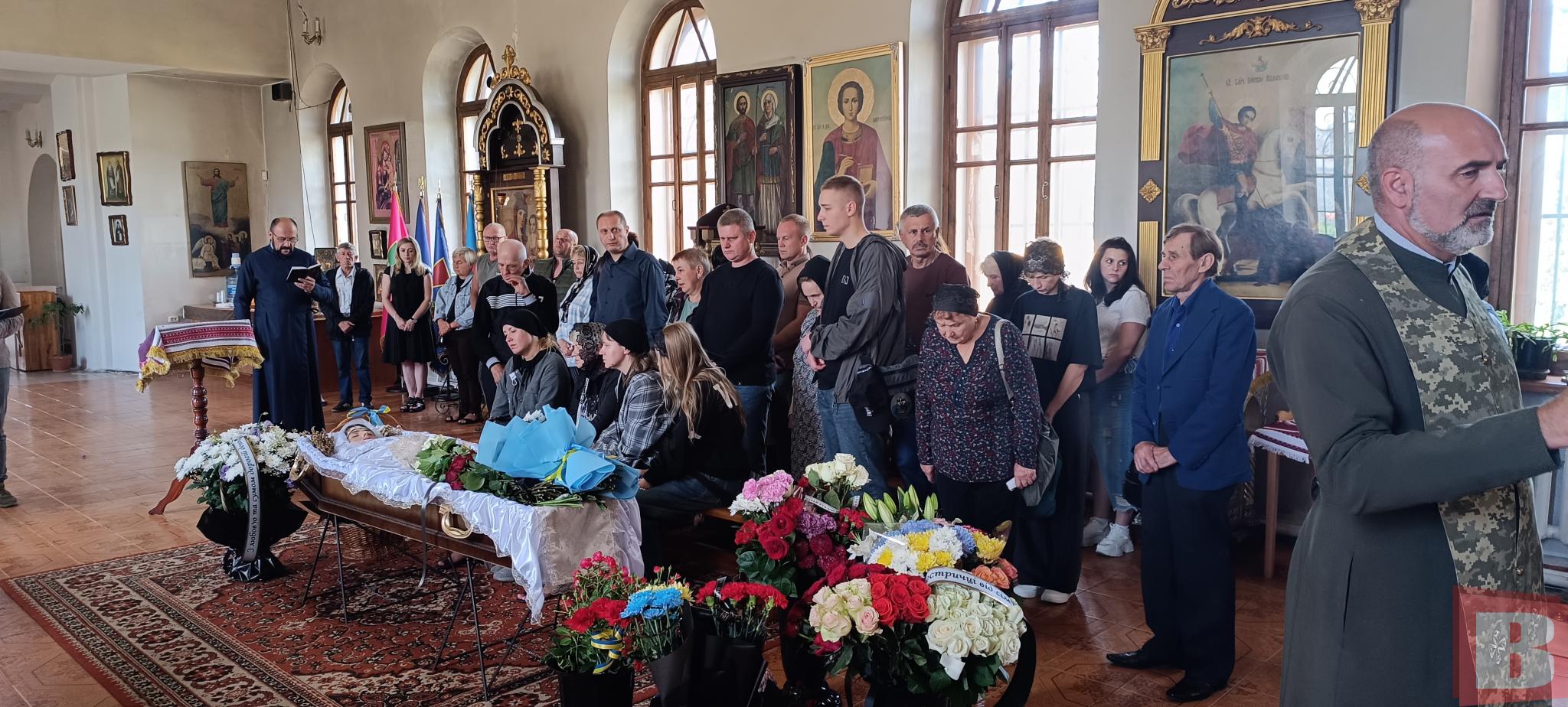 Новини Хмельницького - фото з У Хмельницькому попрощались з військовою Галиною Бучинською