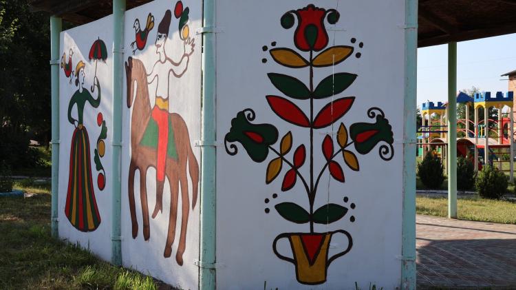 Новини Вінниці - фото з Подільська краса ожила в Іванівцях Барської громади. Підсумки симпозіуму «Мальована хата»