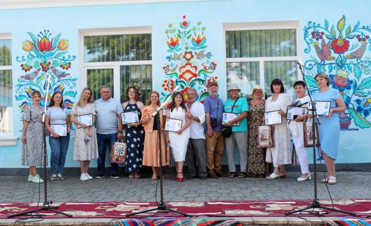 Новини Вінниці - фото з Подільська краса ожила в Іванівцях Барської громади. Підсумки симпозіуму «Мальована хата»
