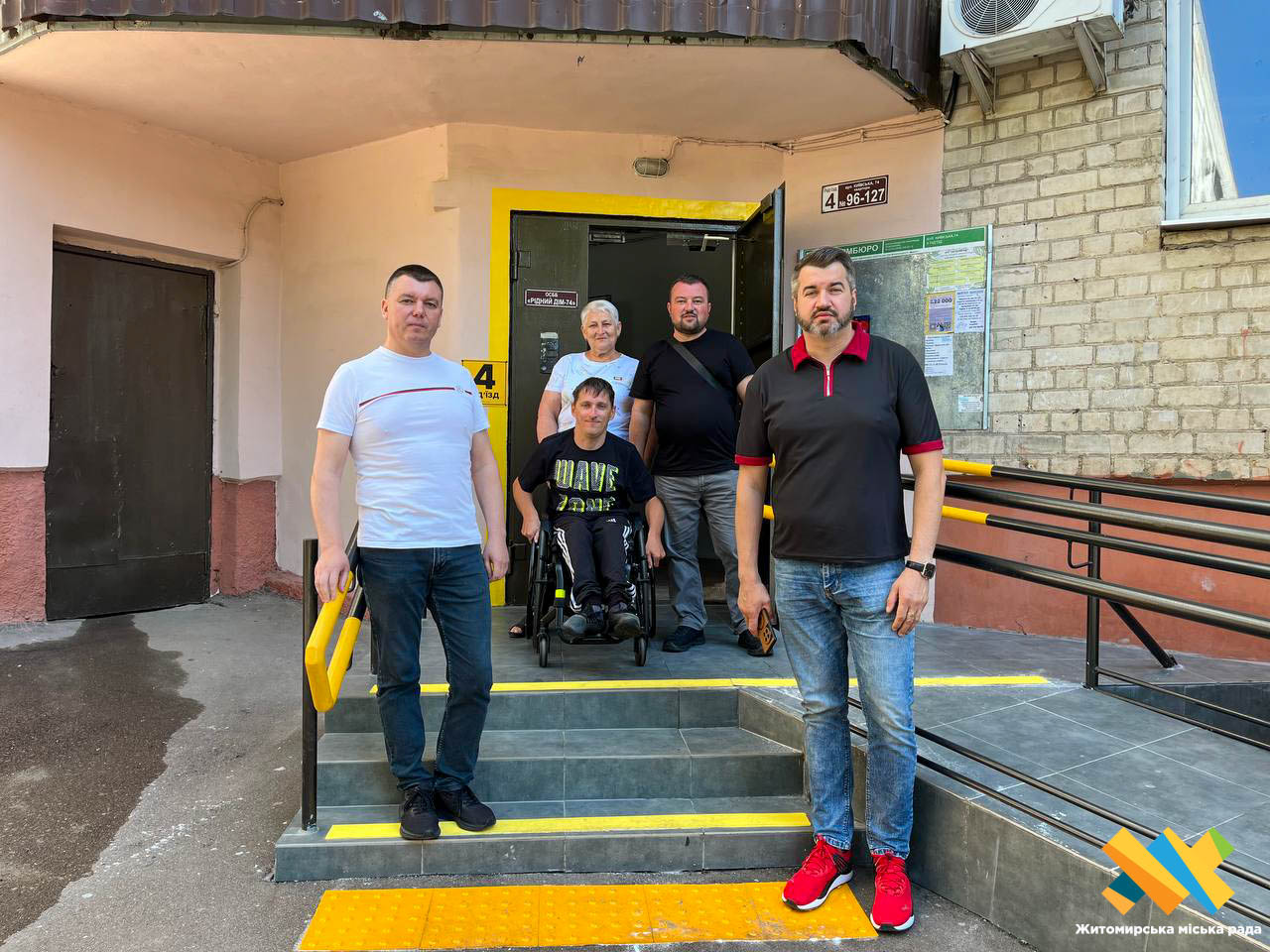 Новини Житомира - фото з Ще один електропідйомник встановили у житомирській багатоповерхівці