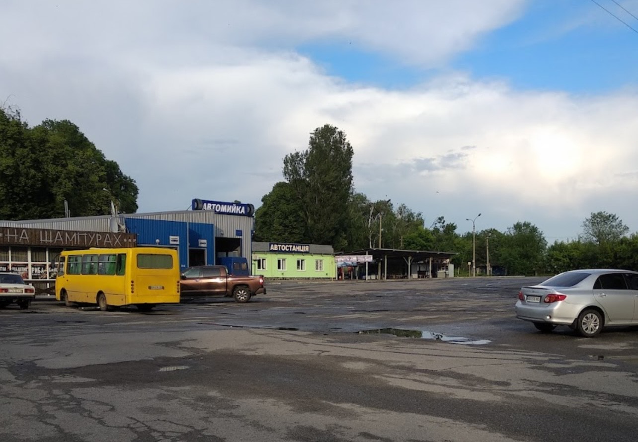 Новини Вінниці - фото з «За територію відповідає орендар»: дізнались, чому не латають ями на автостанції «Східна»