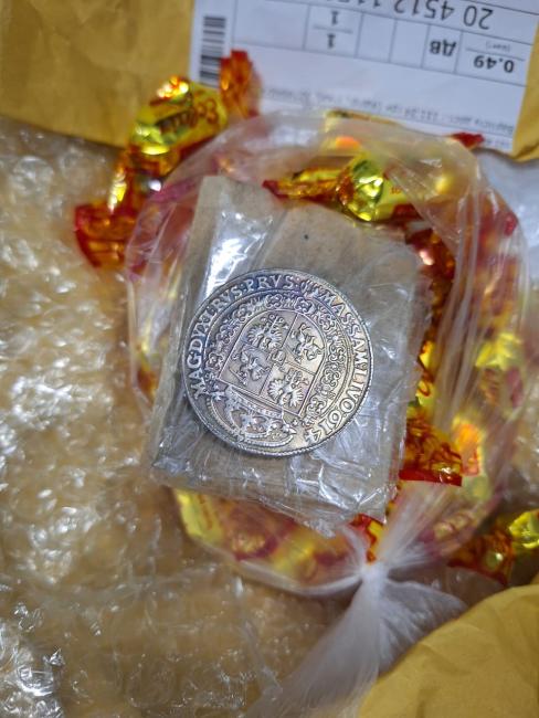 Новини Вінниці - фото з У пасажирки на кордоні з Румунією знайшли монети XVII століття