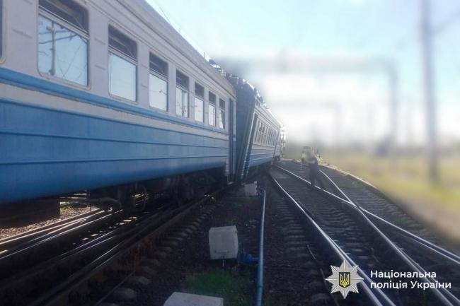 Новини Вінниці - фото з У Жмеринці зійшов з рейок електропоїзд: подробиці аварії