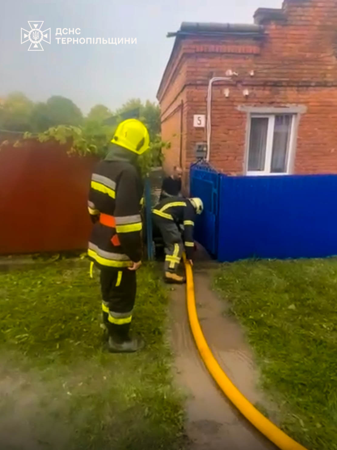 Новини Тернополя - фото з У Тернополі через зливу підтопило два приватні житлові будинки