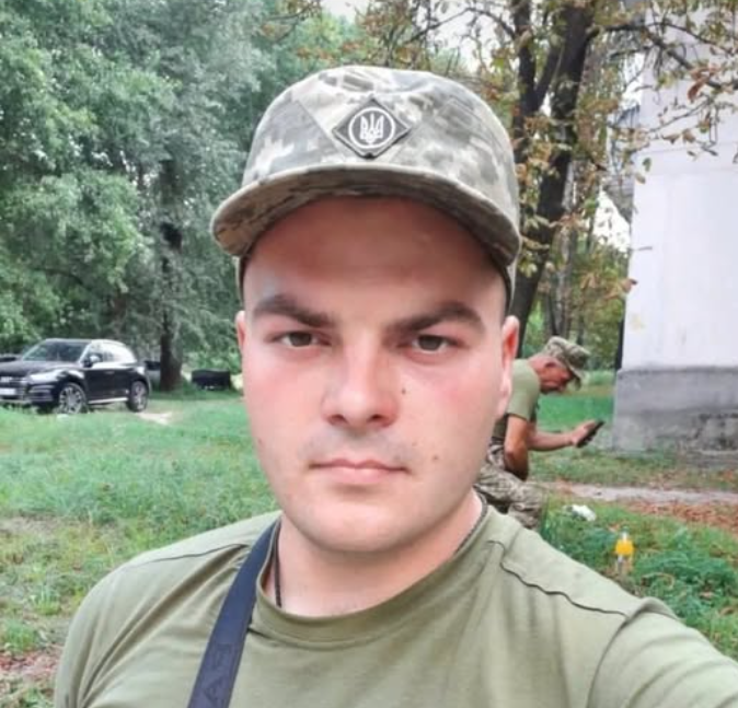 Новини Вінниці - фото з «447 днів і ночей я чекав свого Героя, тепер везу дитину додому»: у Війтівцях прощаються з Сергієм Плотицею на позивний «Торо»