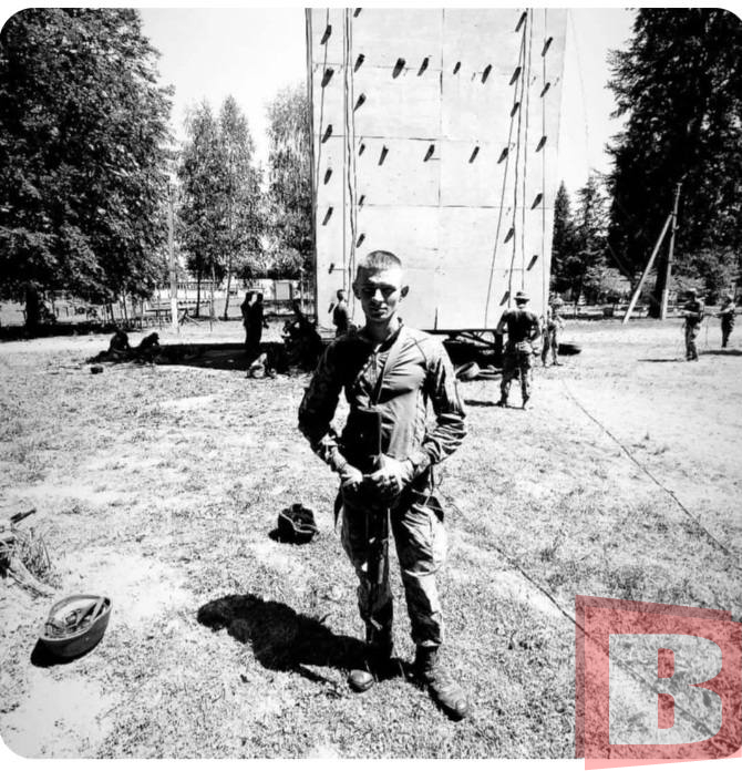 Новини Хмельницького - фото з «Так і не побачив сестричку». Спогади про 21-річного воїна Владислава Гуменного з Хмельниччини