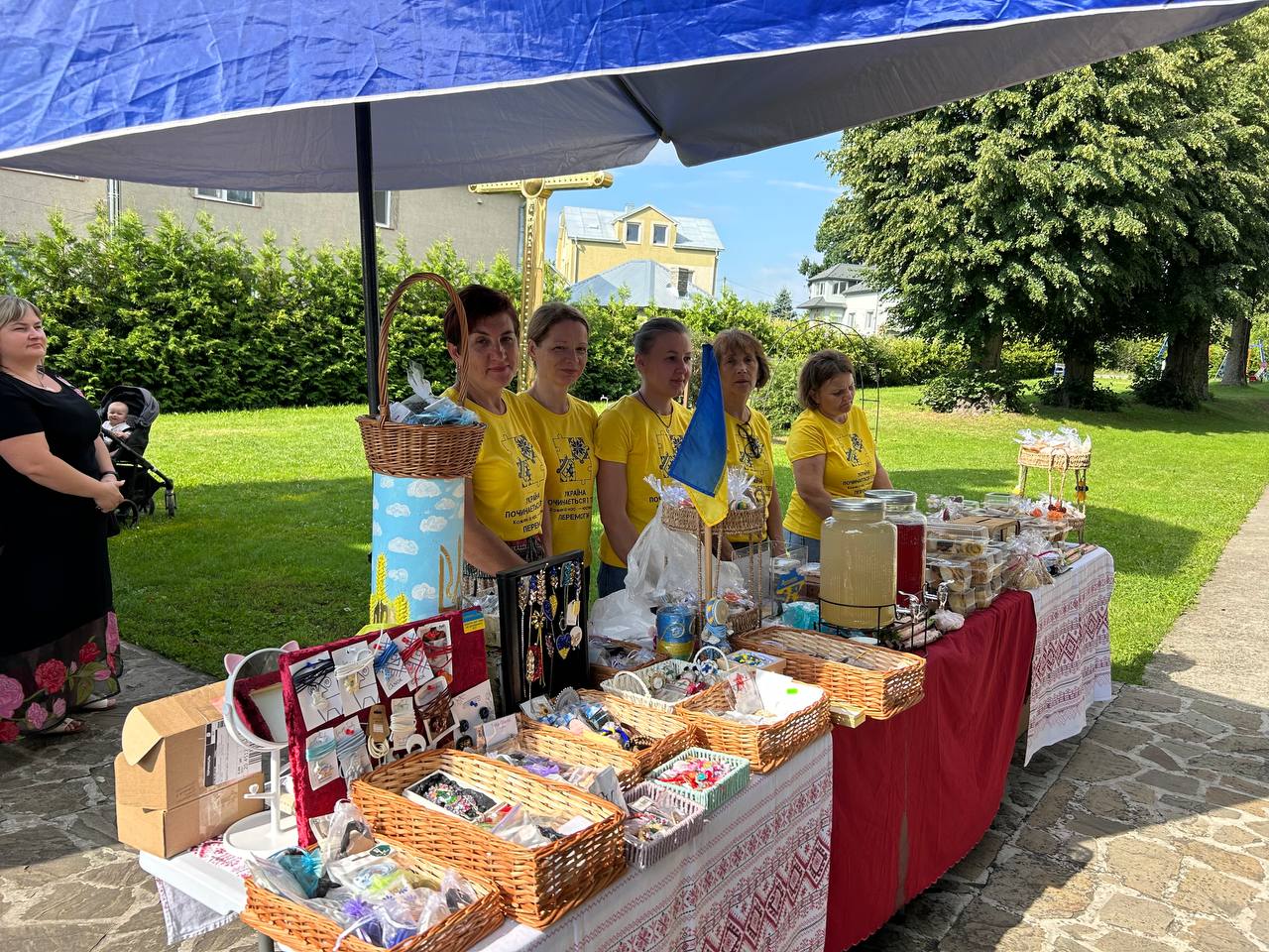 Новини Тернополя - фото з 450 тис. гривень, які рятують життя: волонтери збирають на техніку для бійців