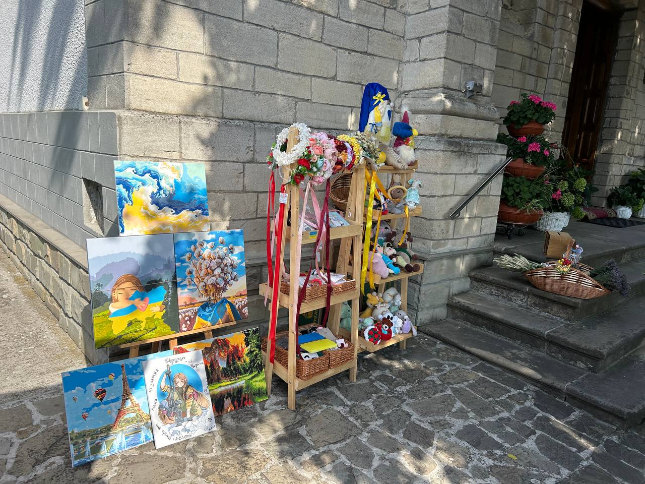 Новини Тернополя - фото з 450 тис. гривень, які рятують життя: волонтери збирають на техніку для бійців