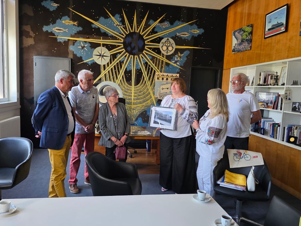 Новини Вінниці - фото з «Бо є мені козацька кров»: як француз Жоель Ніколас з дружиною допомагає лікарні у Немирові