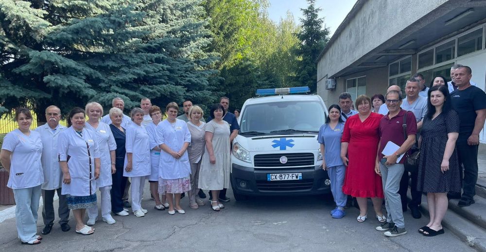 Новини Вінниці - фото з «Бо є мені козацька кров»: як француз Жоель Ніколас з дружиною допомагає лікарні у Немирові