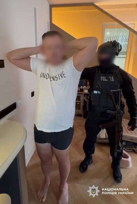 Новини Тернополя - фото з Обіцяли пригнати автівки з США, а потім зникали: у Молдові затримали групу осіб за шахрайство