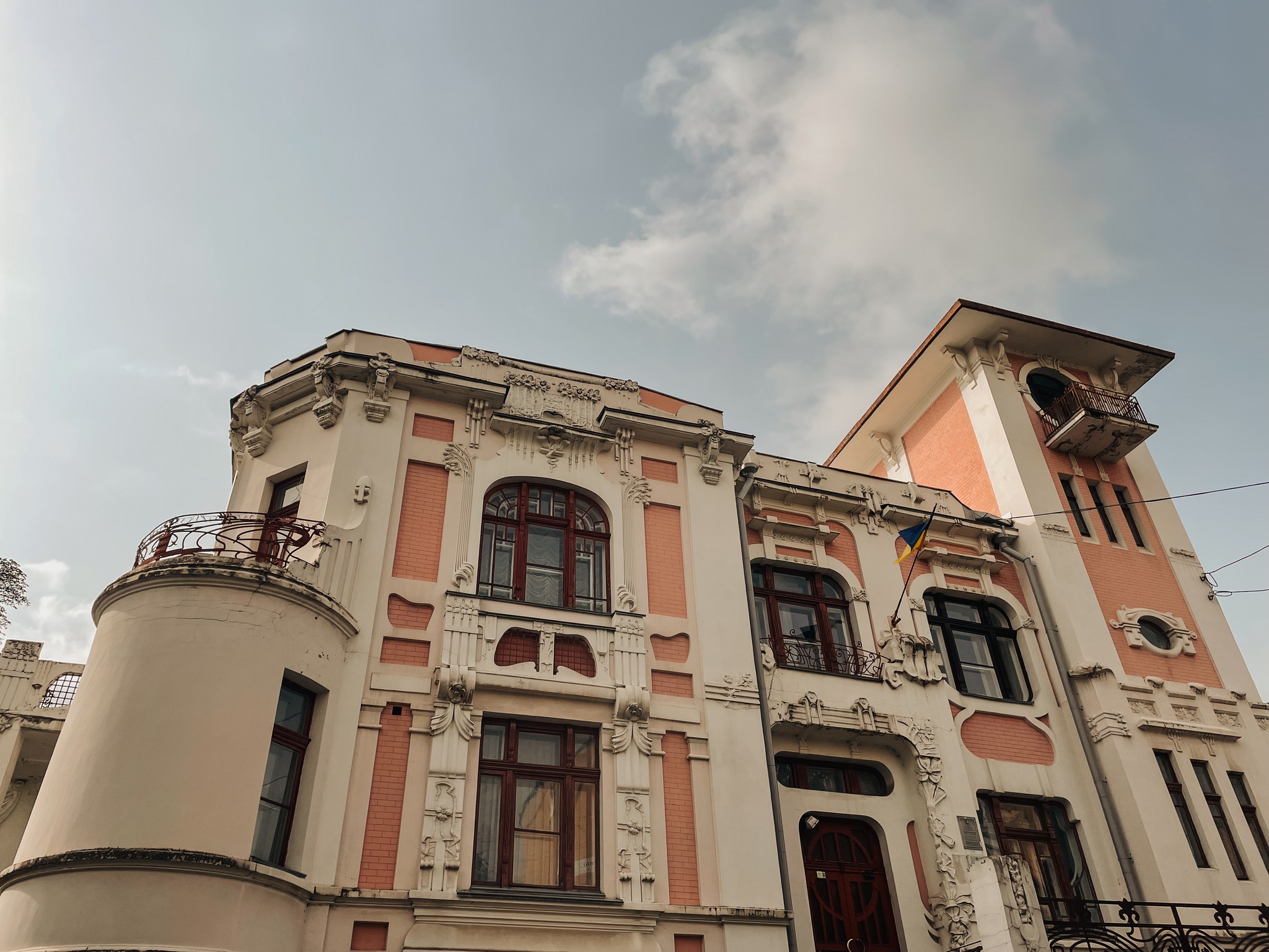 Новини Вінниці - фото з Садиба Чєткова: як вчитель гімнастики збудував дім, вартістю 22 мільйони доларів