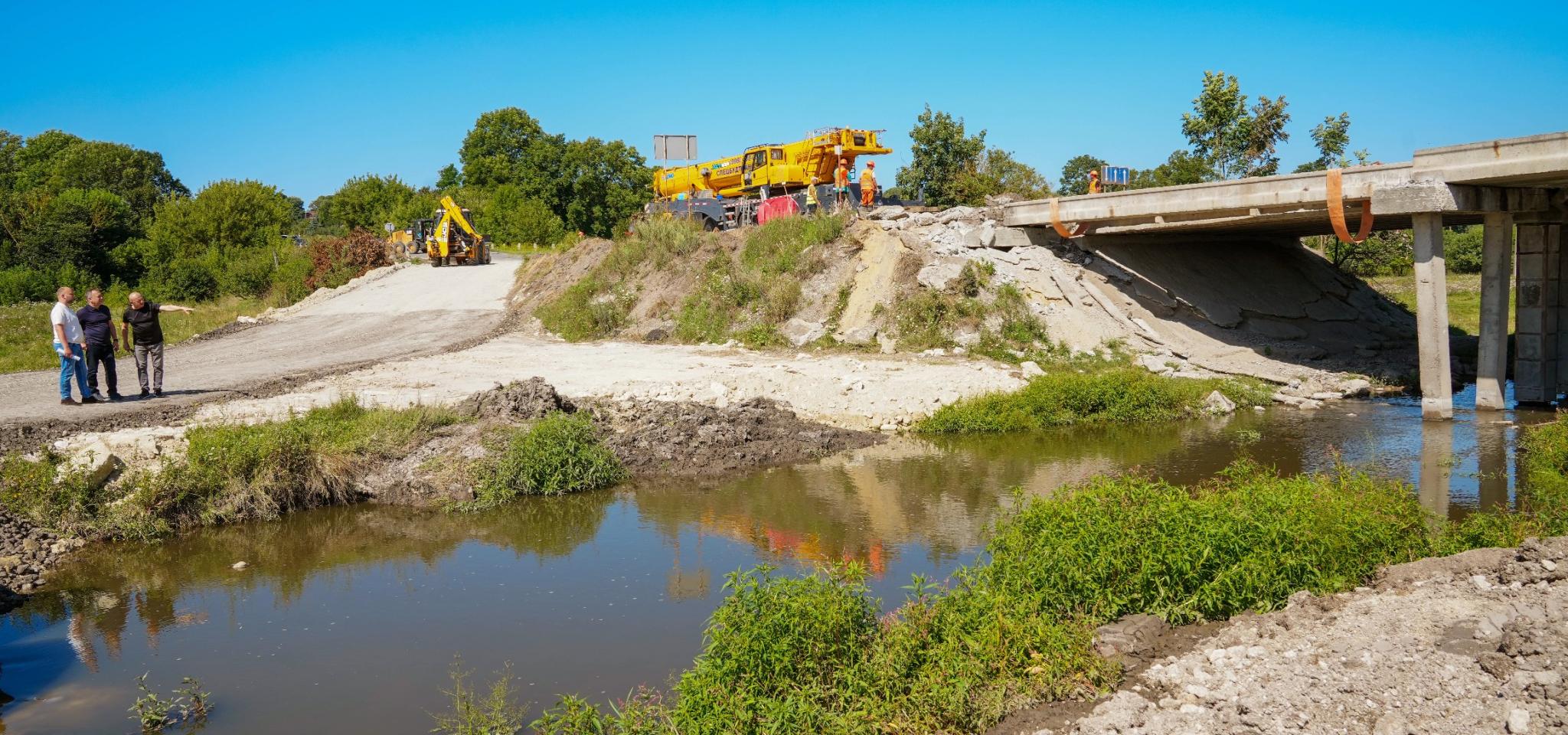 Новини Тернополя - фото з У Чернихівцях будують міст за унікальною технологією з японськими панелями