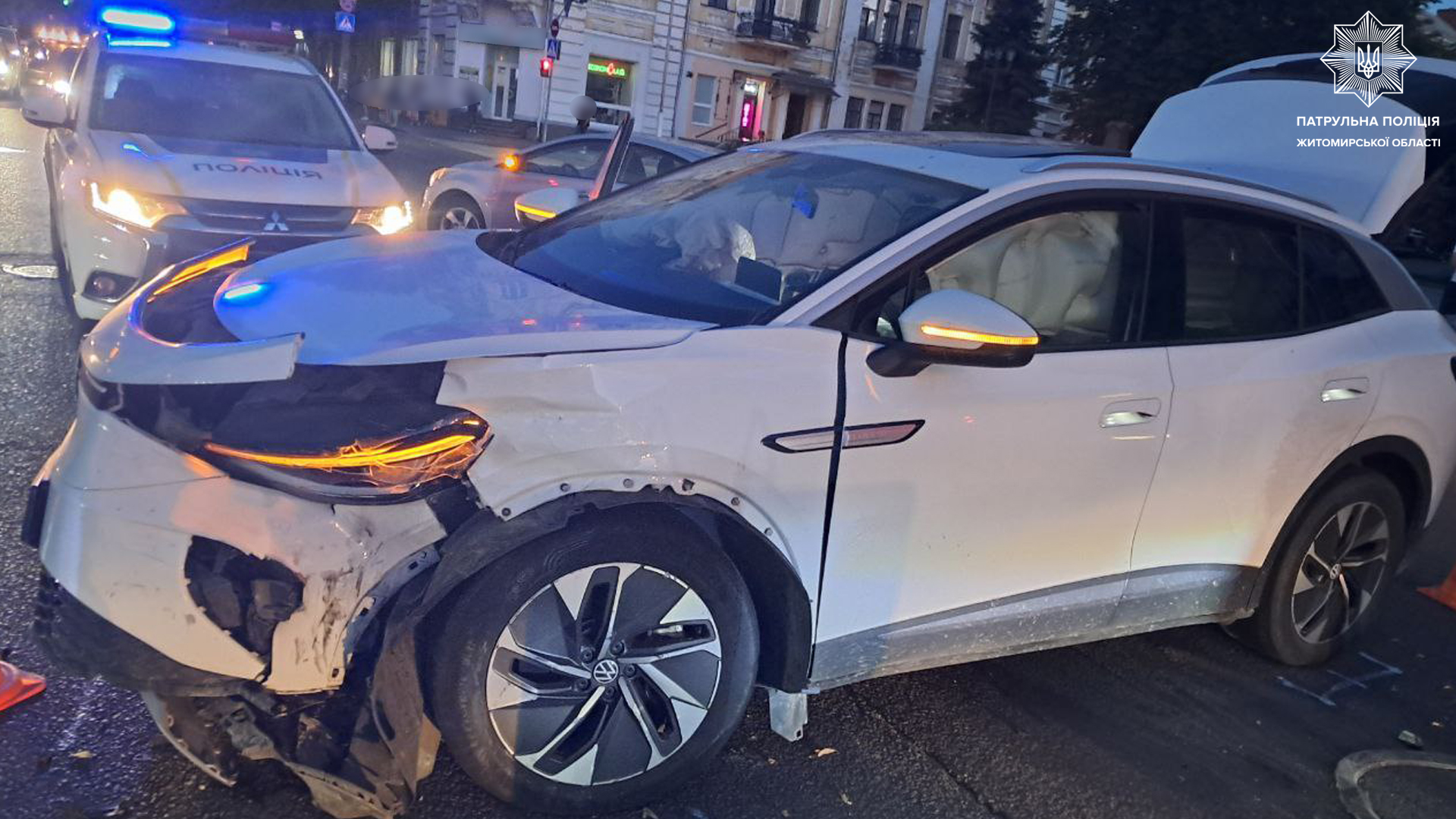 Новини Житомира - фото з Подробиці автопригоди без потерпілих на перехресті вулиці Великої Бердичівської та Старого бульвару