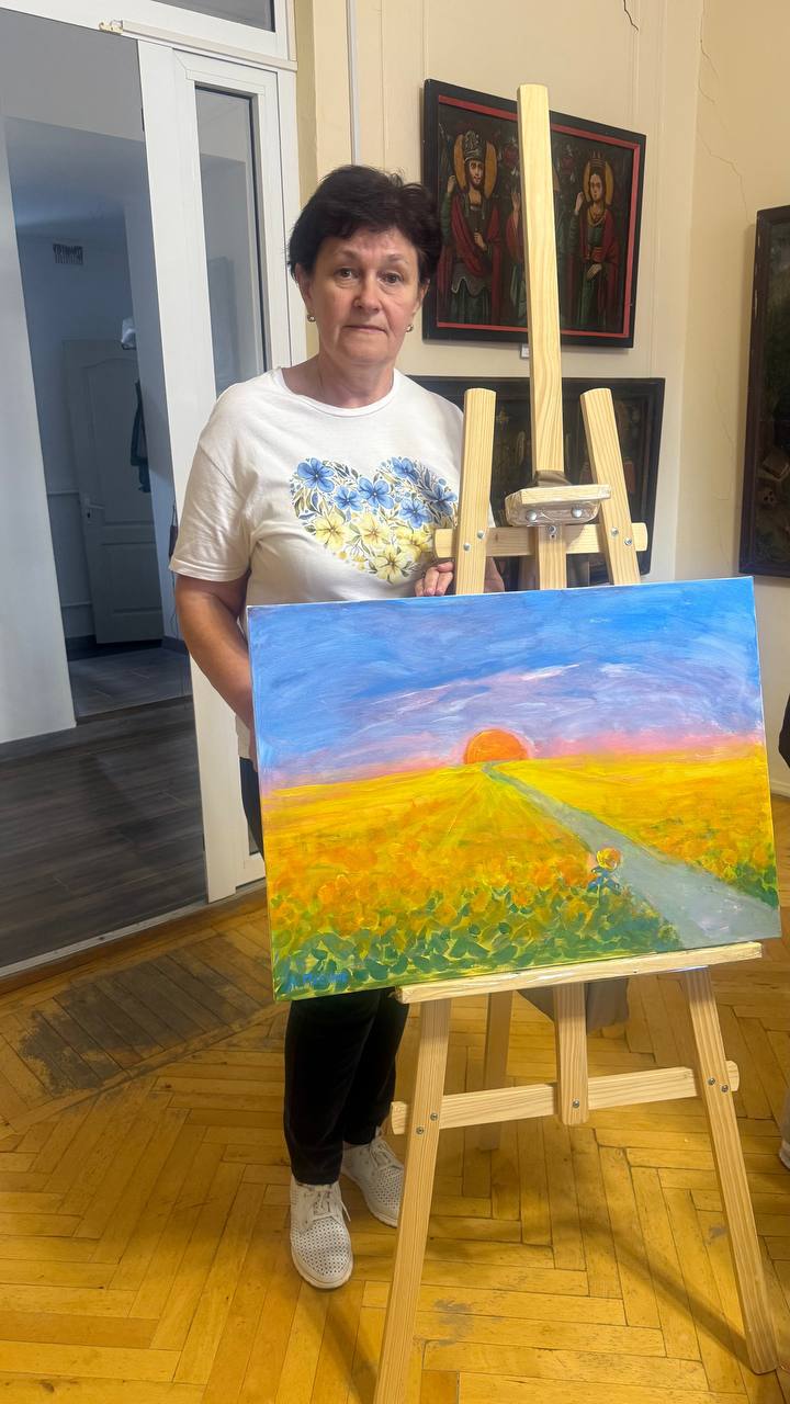 Новини Вінниці - фото з Обійми, емоції та фотографії: як у Вінниці матері загиблих воїнів створювали картини пам’яті