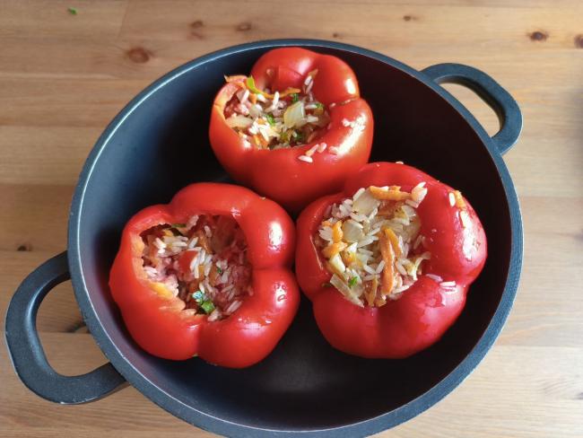 Новини Вінниці - фото з Літній рецепт фаршированих перців від Олени Павлової: з томатами кростадо та соусом айвар