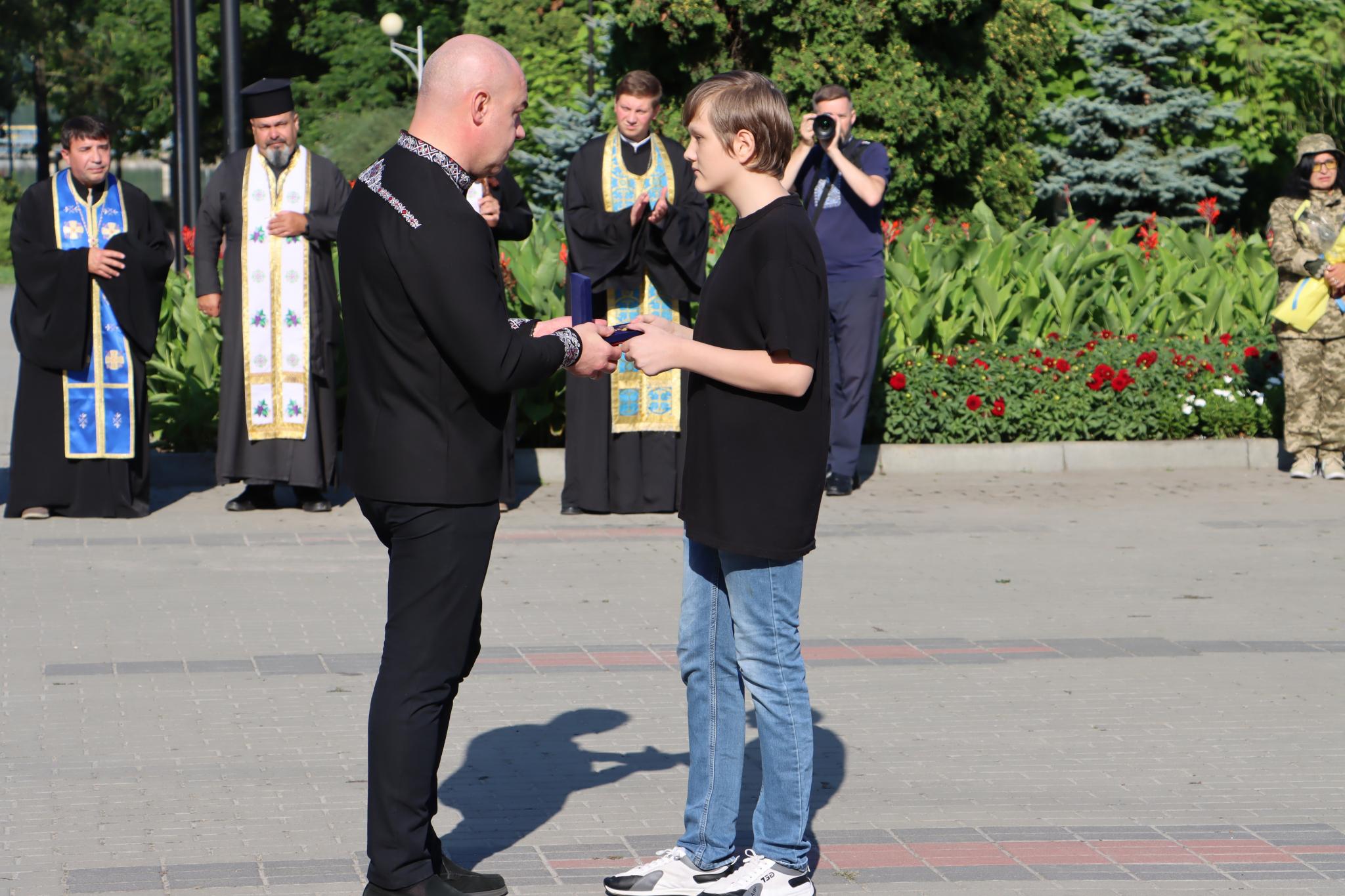 Новини Тернополя - фото з Пам’ять, що болить: у День міста нагородили родини загиблих захисників