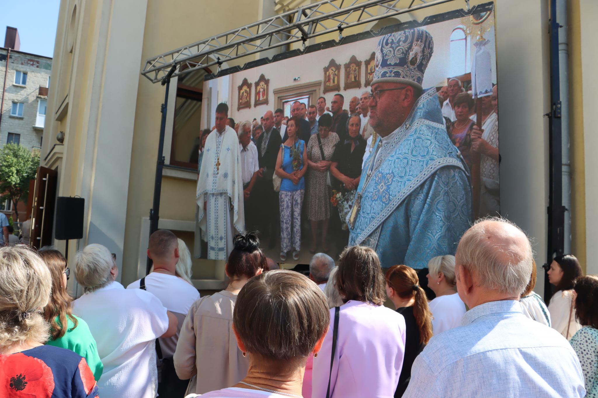 Новини Тернополя - фото з У Церкві Успіння Пресвятої Богородиці храмовий празник: шукайте себе та знайомих на фото!