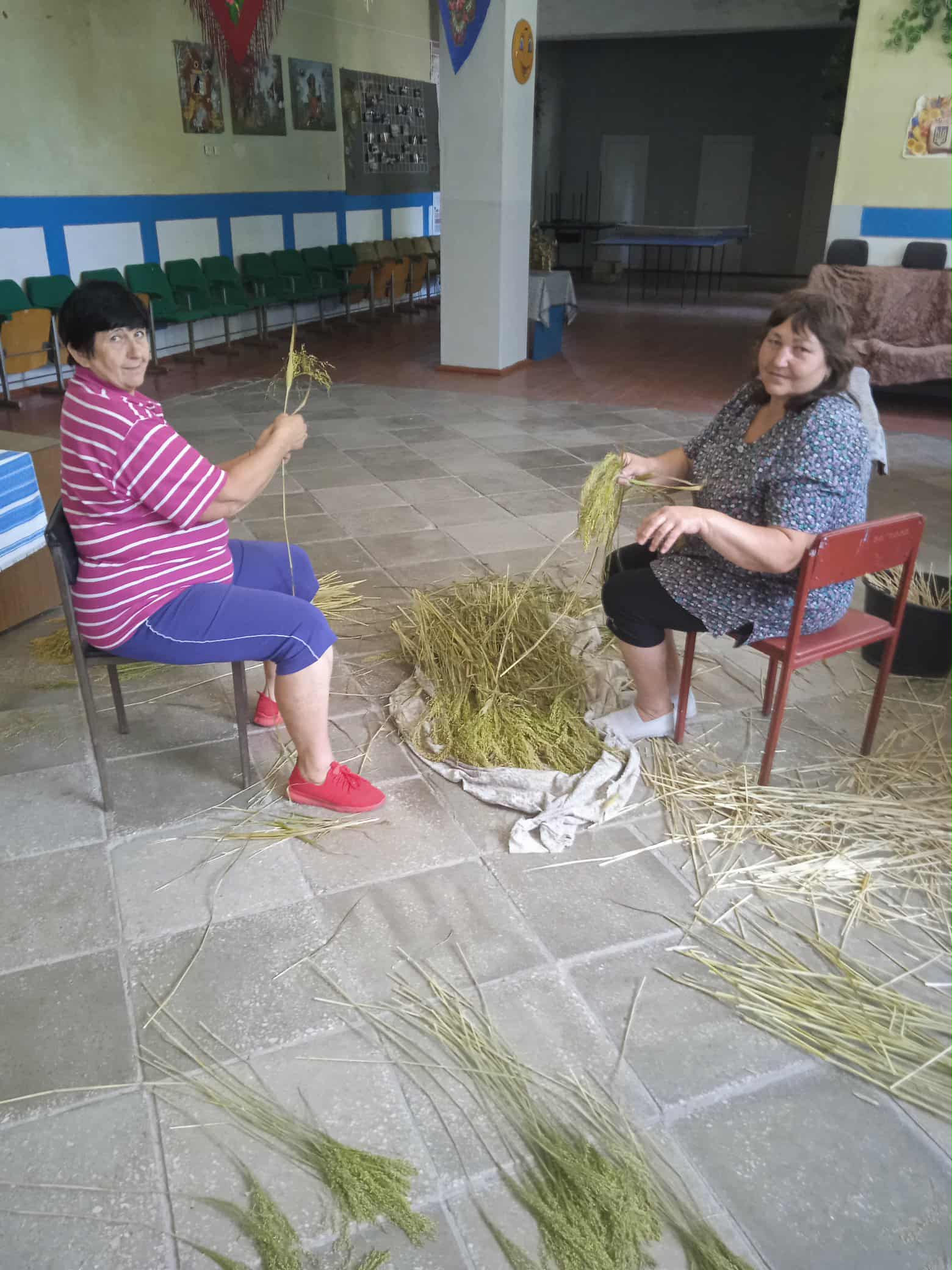 Новини Козятина - фото з Готуємось до ярмарки та провели майстер клас для дітей.