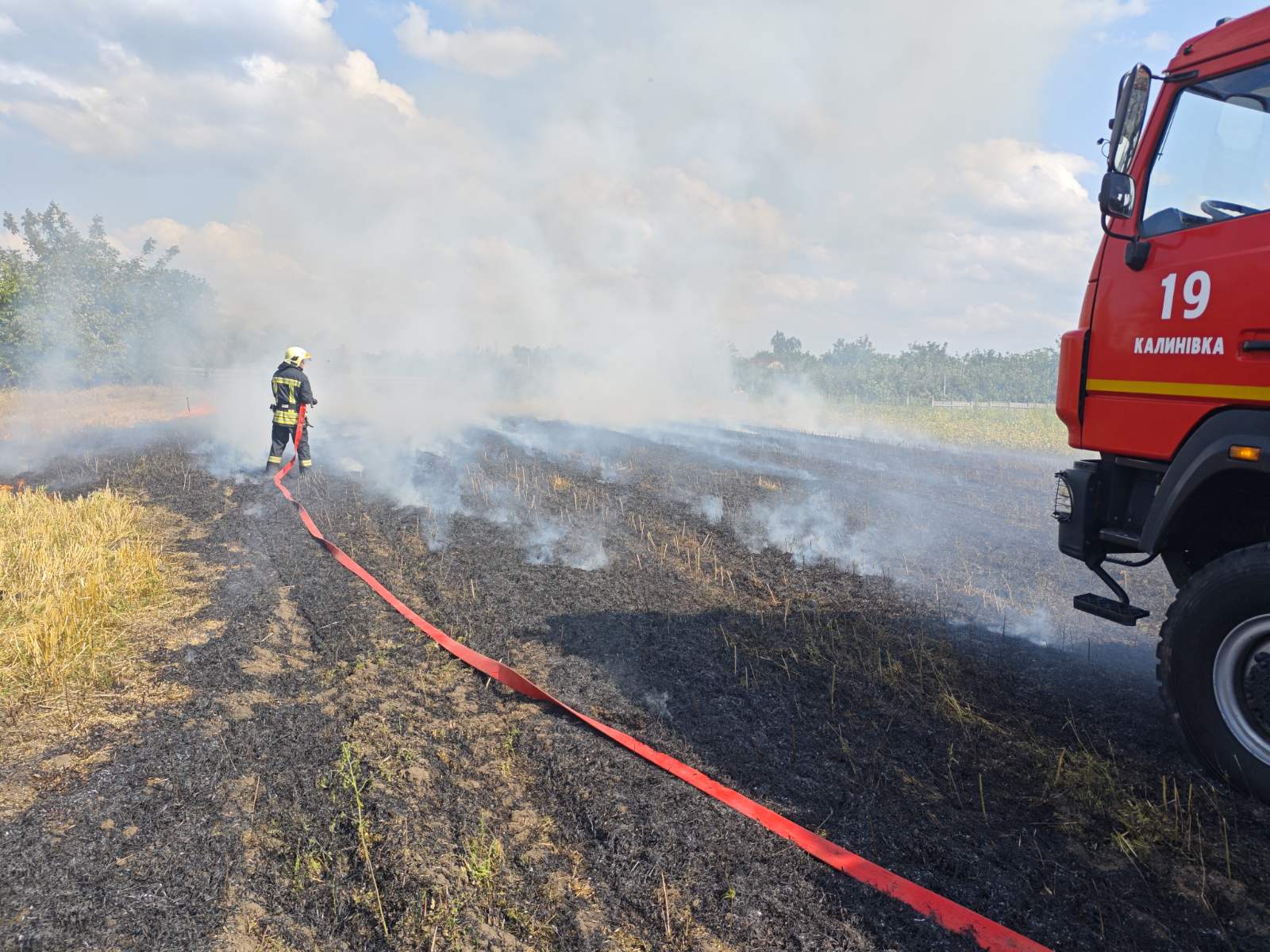 Новини Козятина - фото з На Козятинщині горіла ферма, деревообробний цех і ледь не згорів будинок