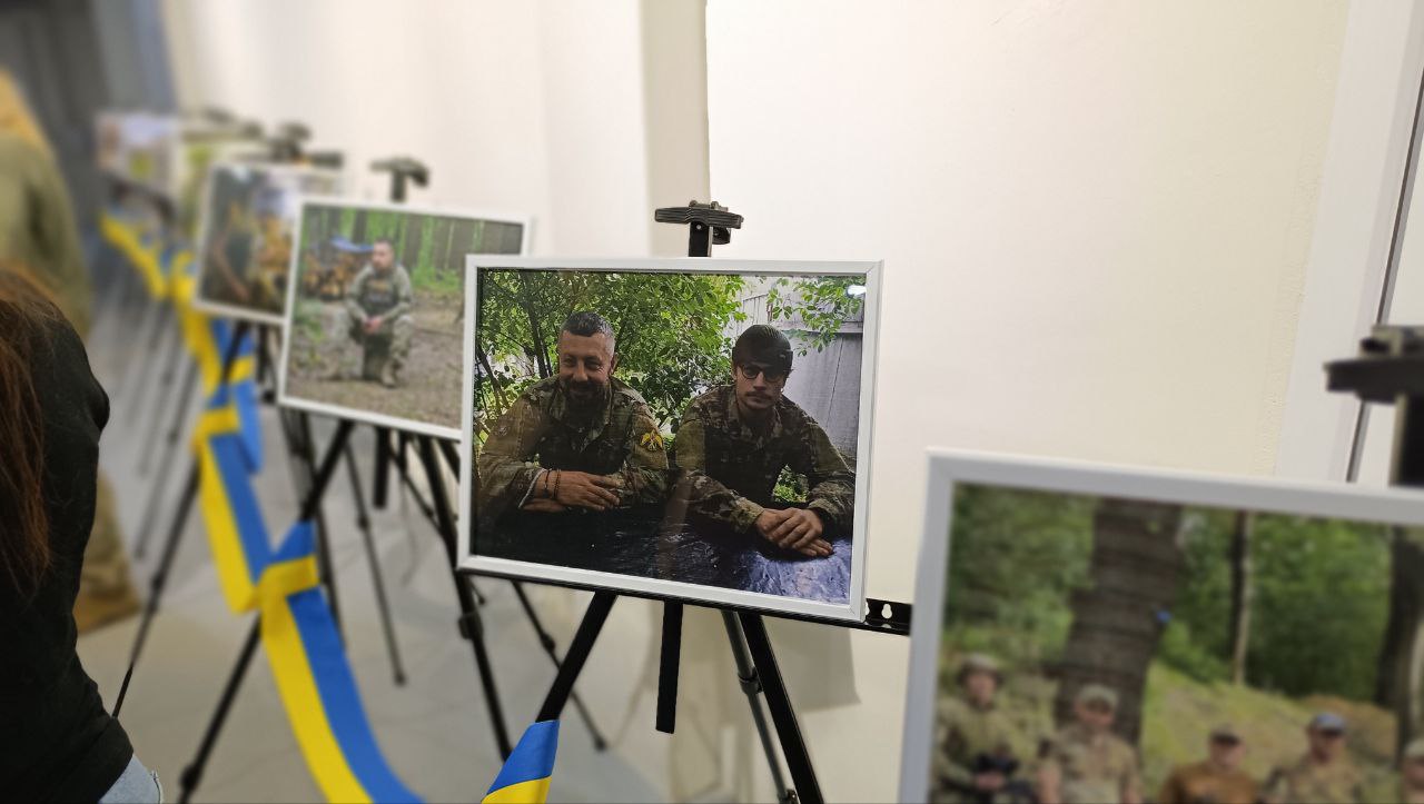 Новини Тернополя - фото з «Жодної людини без сліз»: презентували фільм «Крила вільних» про бійців 105-ї бригади ТрО