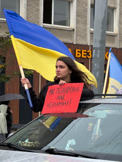 Новини Вінниці - фото з Вінниця встановила рекорд: колона з понад 400 машин проїхала містом на честь військових