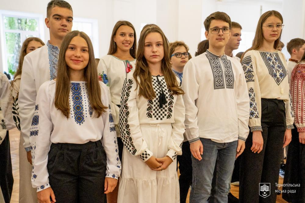 Новини Тернополя - фото з У Тернополі нагородили обдарованих школярів та студентів