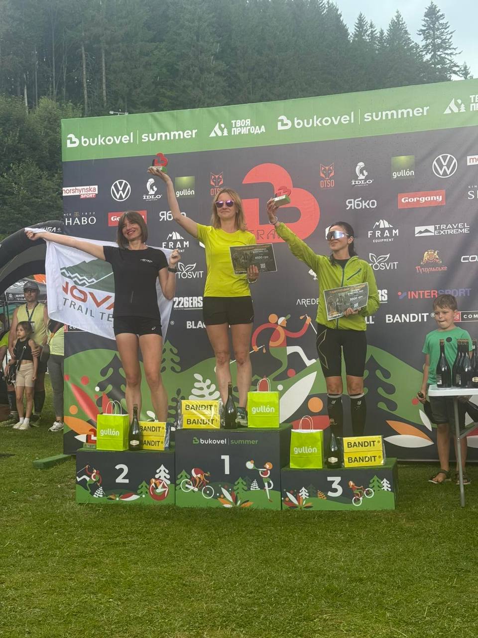 Новини Тернополя - фото з 167 км горами за 48 годин: лікарка зі Збаража подолала стомильник у Карпатах