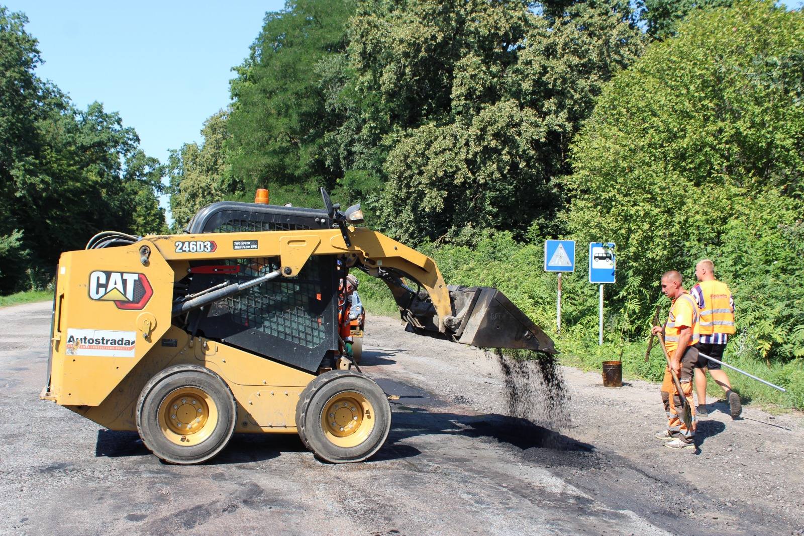 Новини Житомира - фото з На Житомирщині ремонтують дорогу Кременець – Біла Церква – Ржищів – Канів – Софіївка