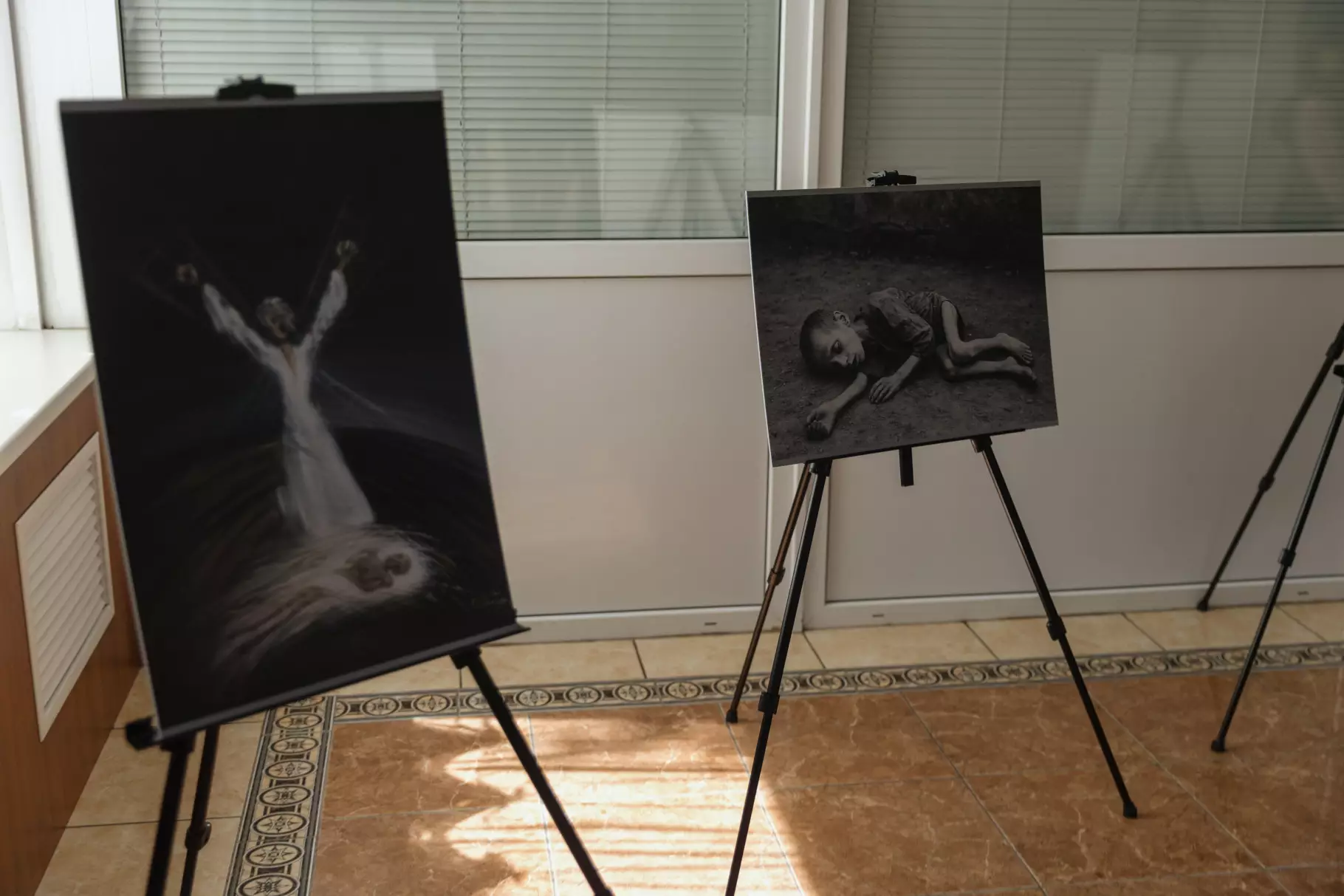 Новини Тернополя - фото з МВС презентувало книгу про Голодомор: архівні документи, свідчення очевидців