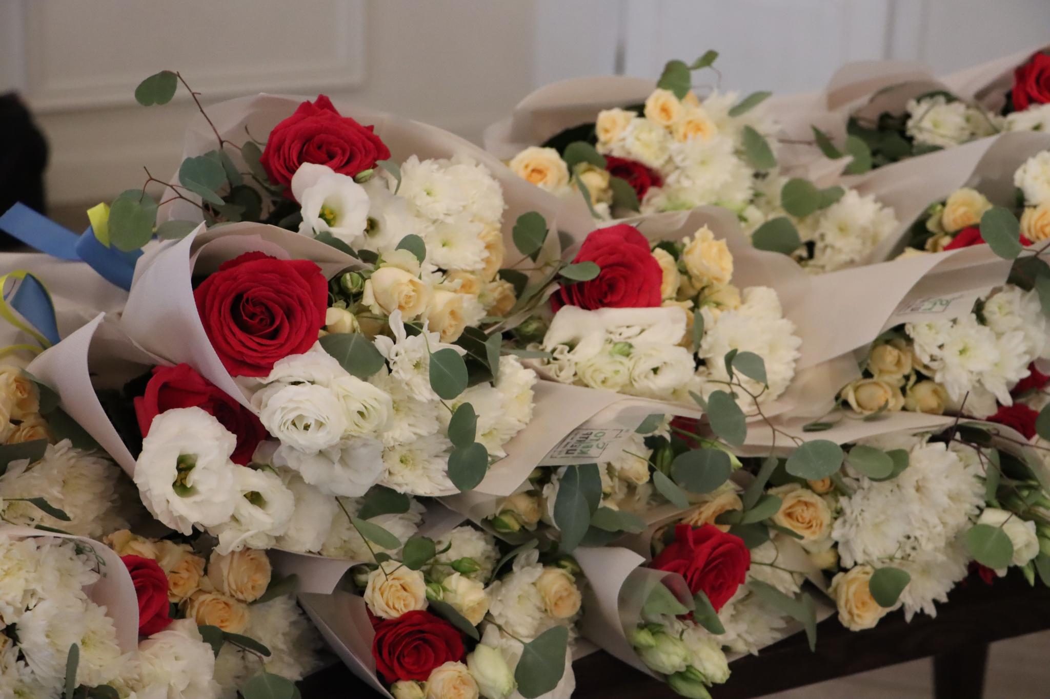 Новини Тернополя - фото з Родинам загиблих захисників вручили нагороди