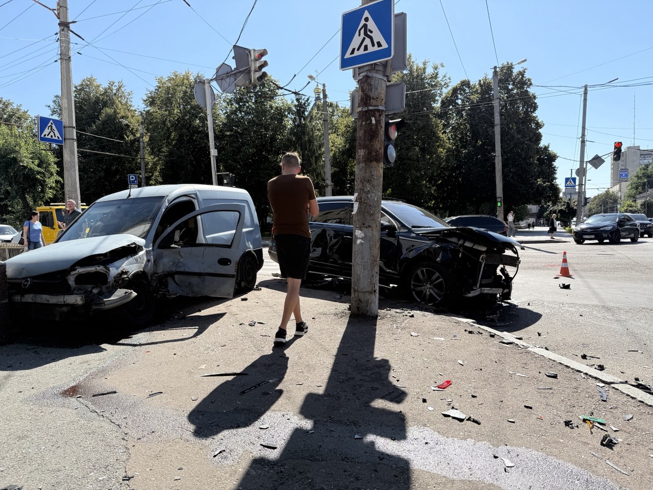 Новини Житомира - фото з Масштабна ДТП в центрі Житомира: на розі Перемоги — Грушевського зіткнулися 4 автівки