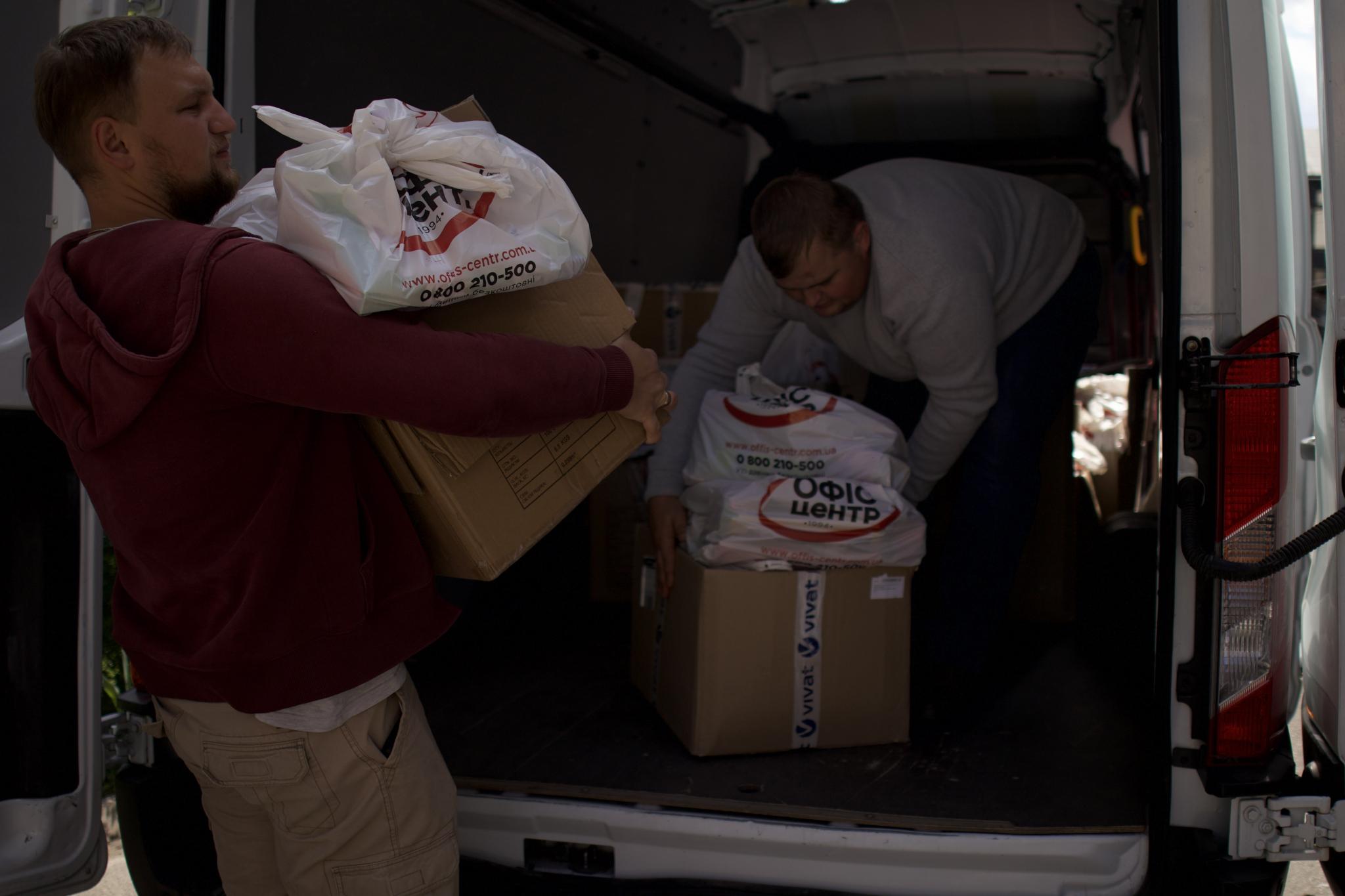 Новини Хмельницького - фото з «Майбутнє нації»: як «Офіс Центр» допомагає дітям Героїв розпочати навчальний рік (новини компаній)