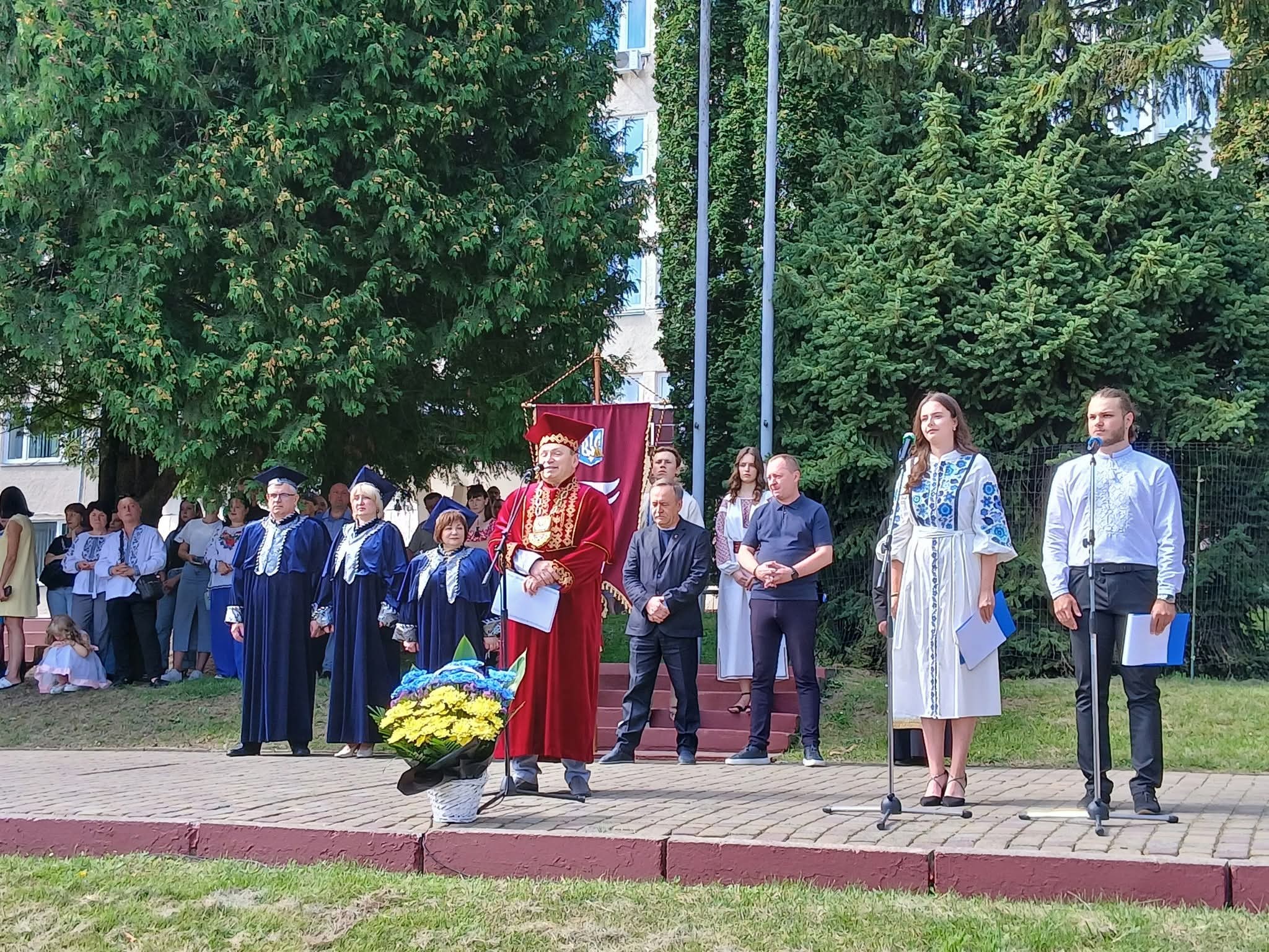 Новини Тернополя - фото з Студентів Тернопільського педагогічного університету урочисто прийняли в ряди першокурсників