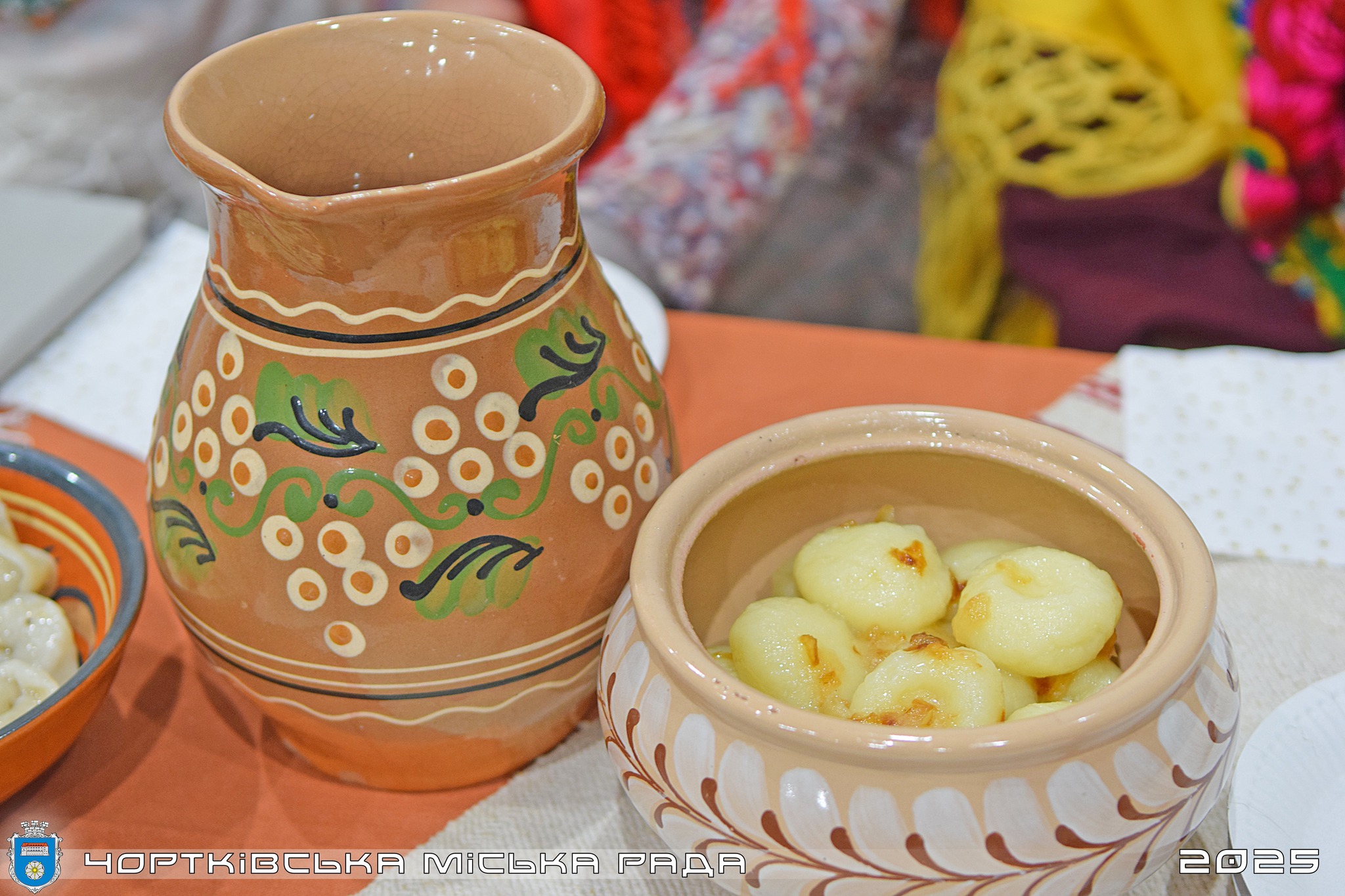 Новини Тернополя - фото з Вареничні вечорниці у Чорткові: народний одяг, колядки та традиції